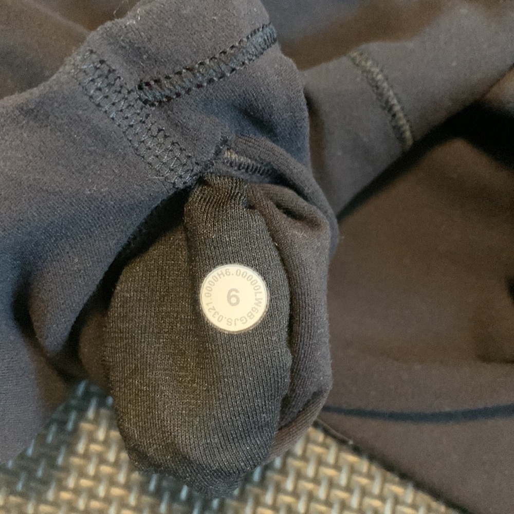 Lululemon black - Picture 7 of 7